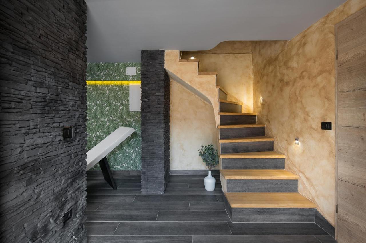 Villa Vesna With Sauna, Hot Tub Potpićan 外观 照片