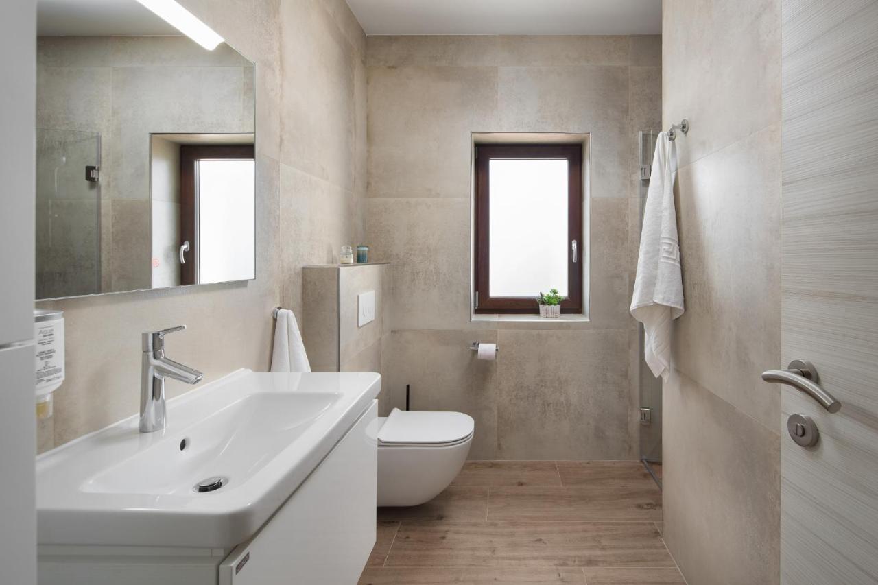 Villa Vesna With Sauna, Hot Tub Potpićan 外观 照片