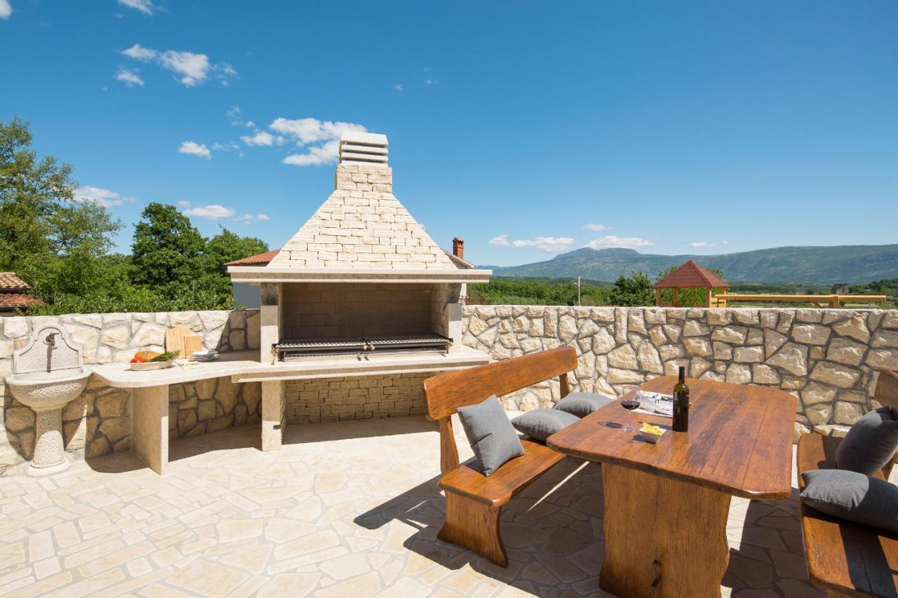 Villa Vesna With Sauna, Hot Tub Potpićan 外观 照片