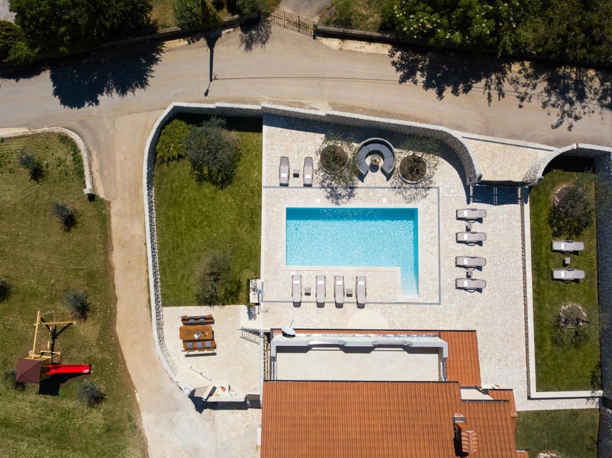 Villa Vesna With Sauna, Hot Tub Potpićan 外观 照片